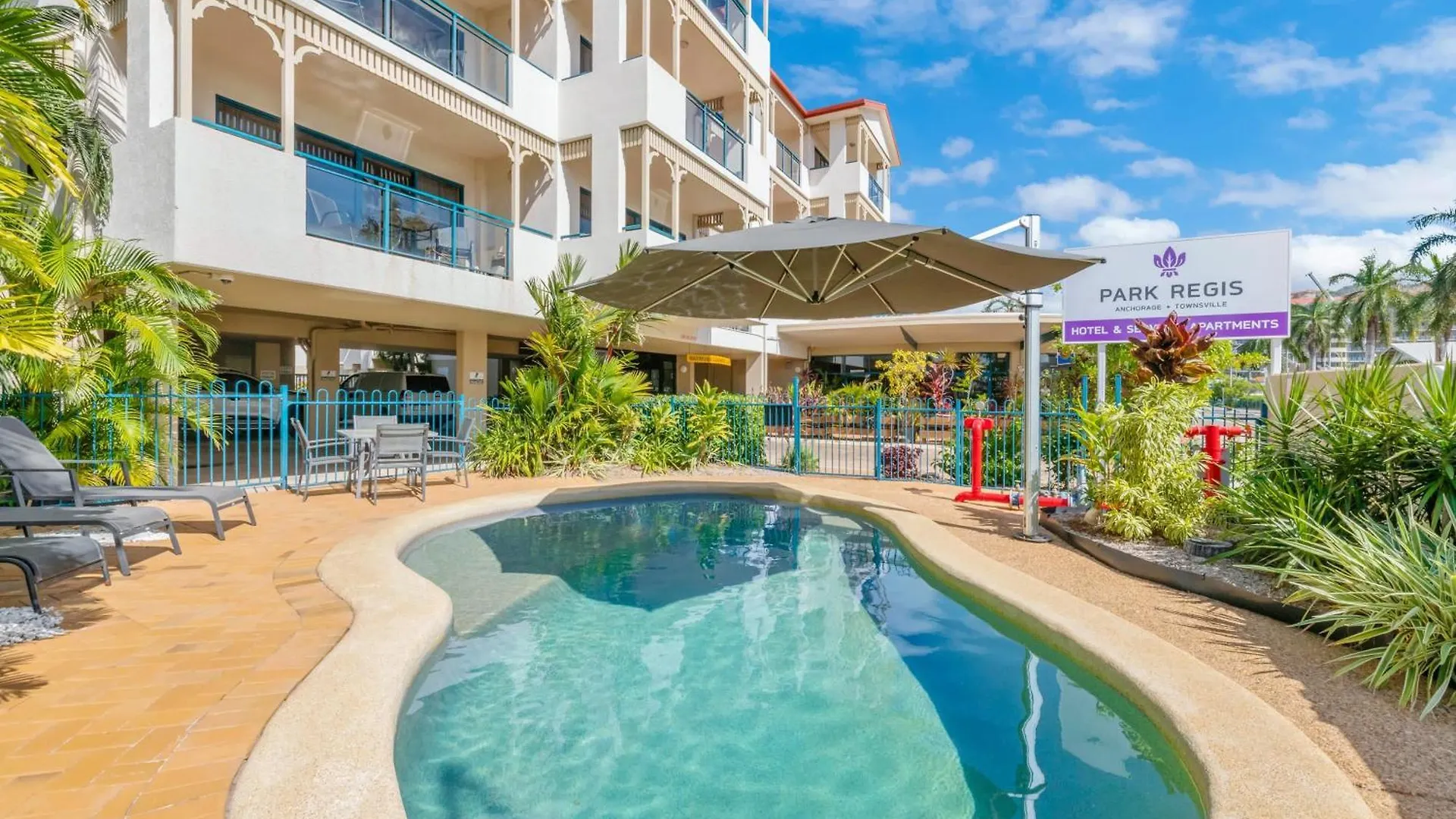 Perfect Position For City And Stadium Access Townsville Apartment